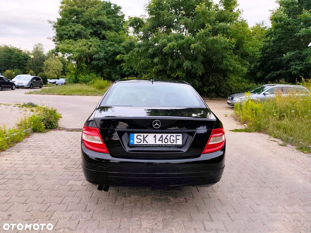 Mercedes-Benz Klasa C 180 Kompressor BlueEFFICIENCY Elegance - 14