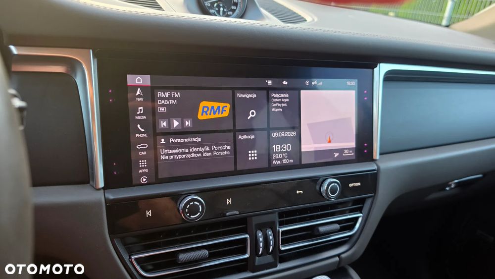 Porsche Macan T - 20
