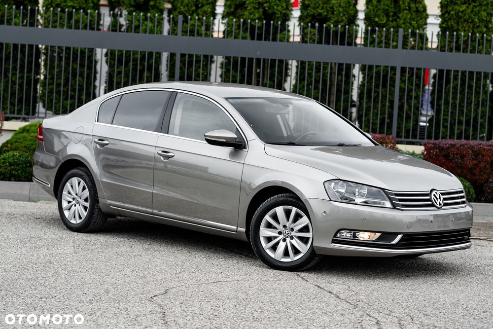 Volkswagen Passat 2.0 Blue TDI SCR Highline - 3