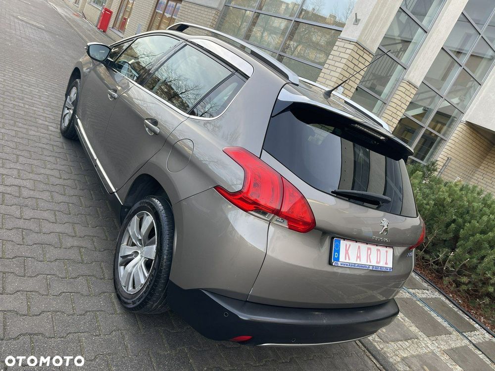 Peugeot 2008 - 10