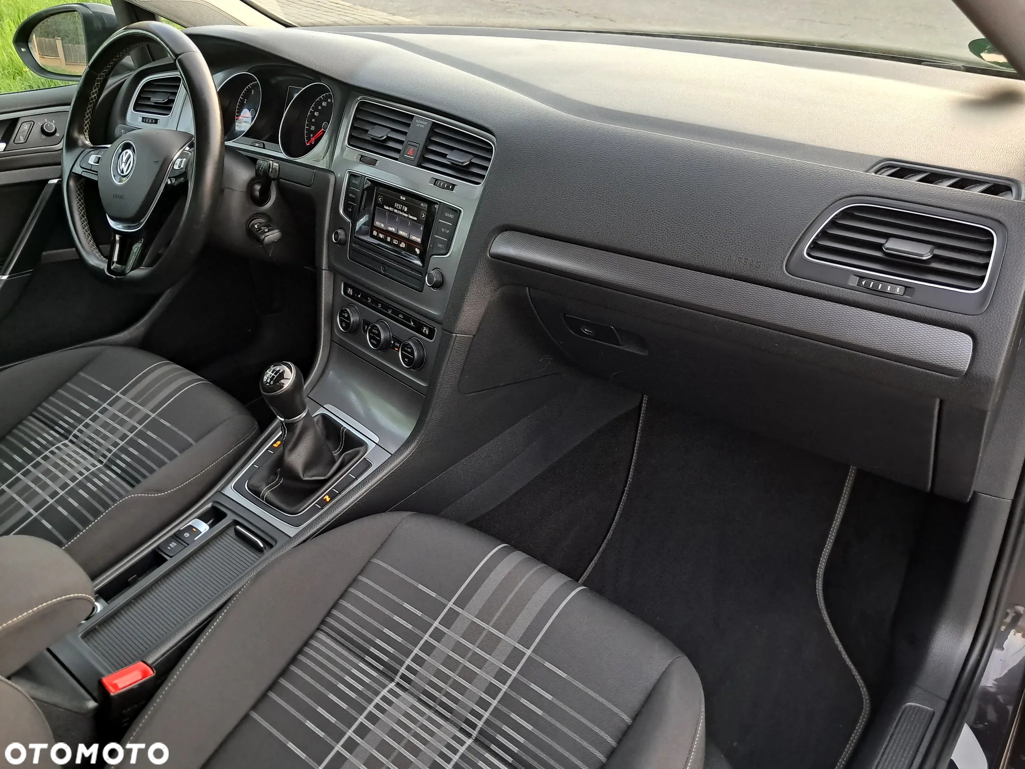 Volkswagen Golf 1.4 TSI BlueMotion Technology Lounge - 28