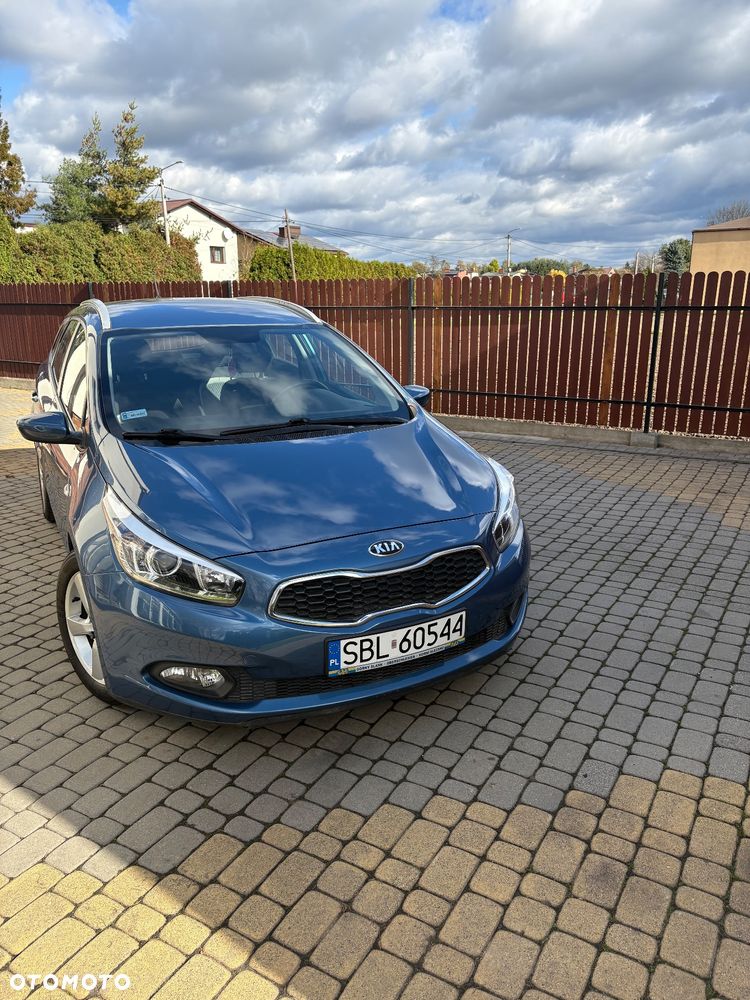 Kia Ceed - 11