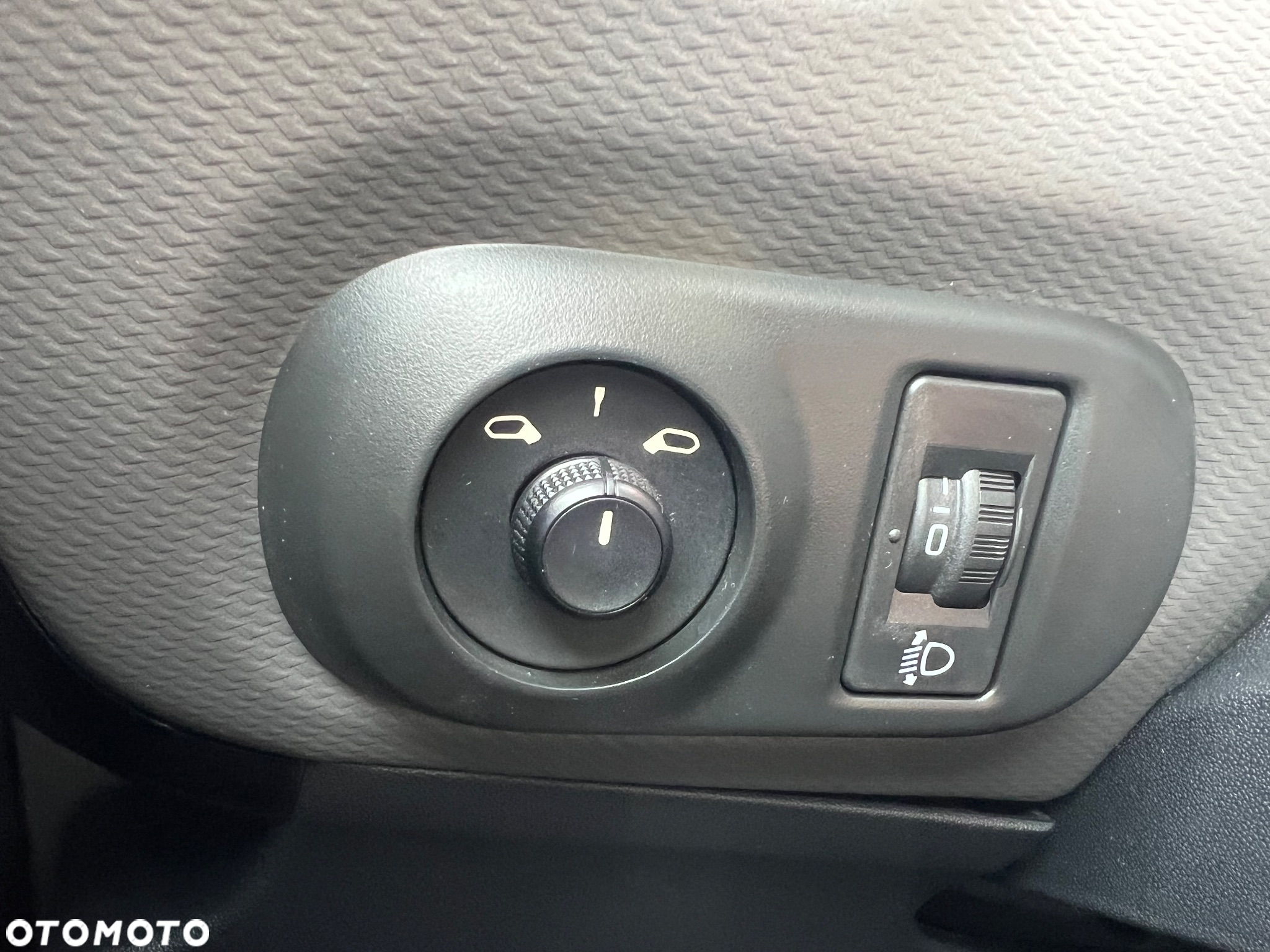Citroën C4 Cactus BlueHDi 100 Stop&Start Business Class - 29