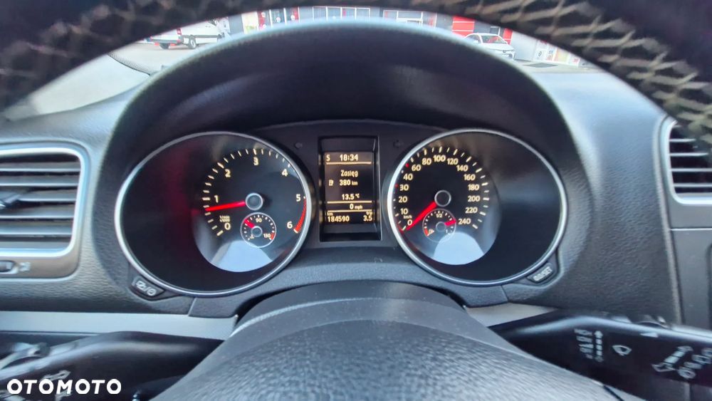 Volkswagen Golf 1.6 TDI DPF MATCH - 33