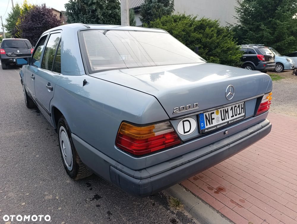 Mercedes-Benz W124 (1984-1993) - 18