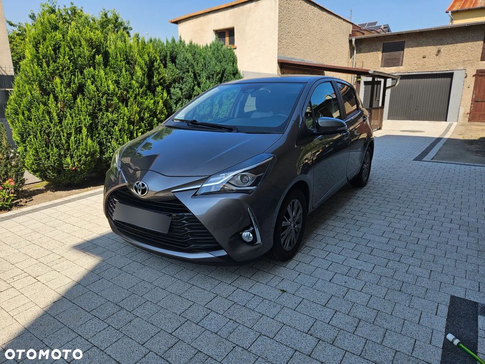 Toyota Yaris 1.5 Premium - 4