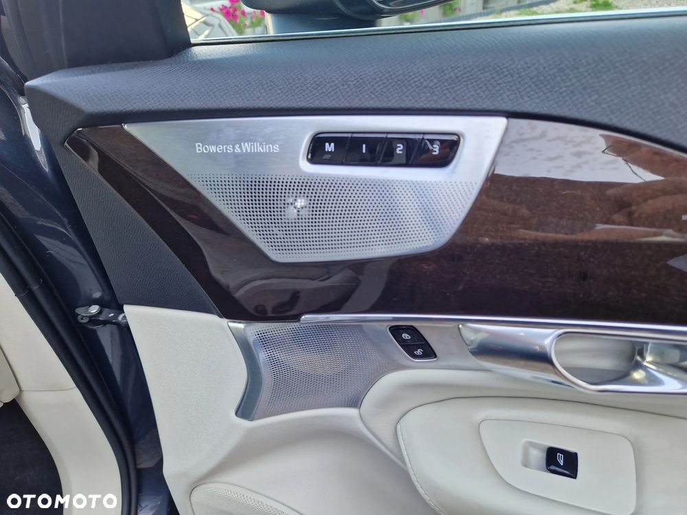 Volvo XC 90 D5 AWD Momentum - 20