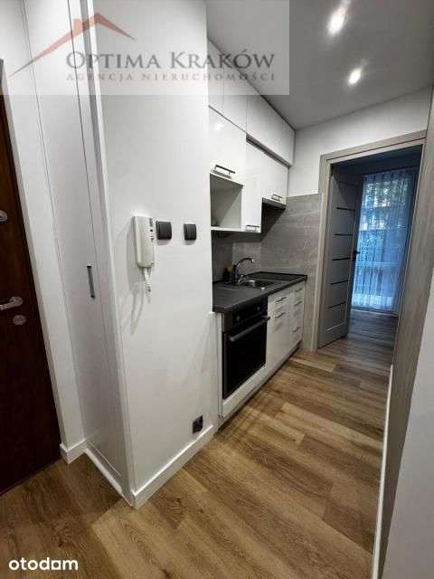 2 pokoje/39 m2/balkon/po remoncie/ul.Miechowity.