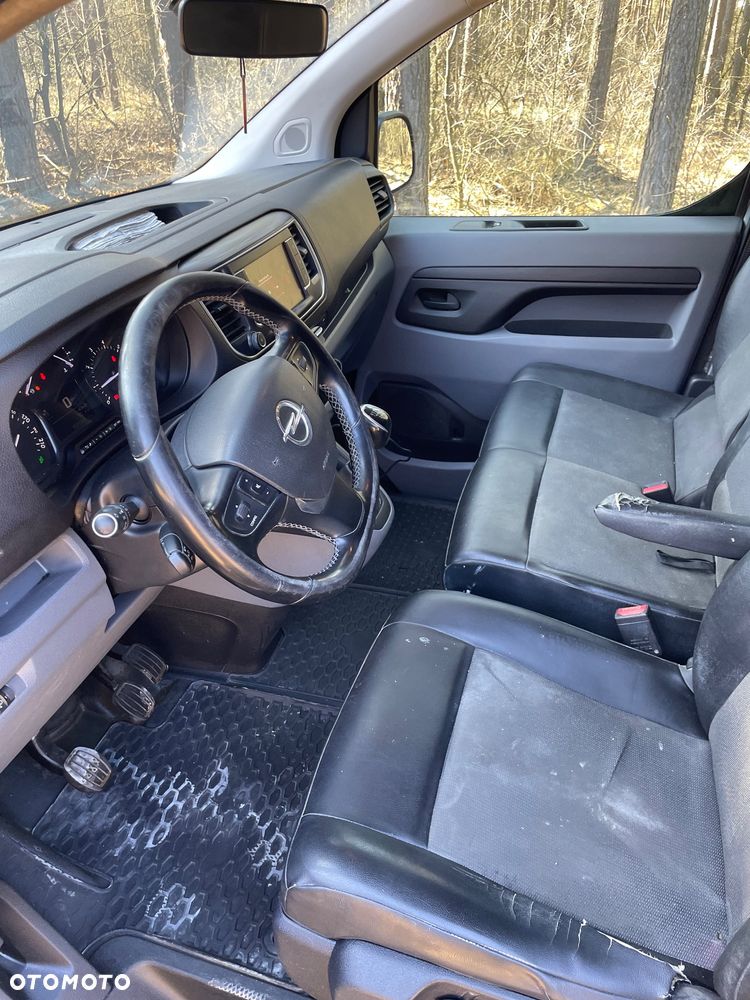 Opel Vivaro - 10