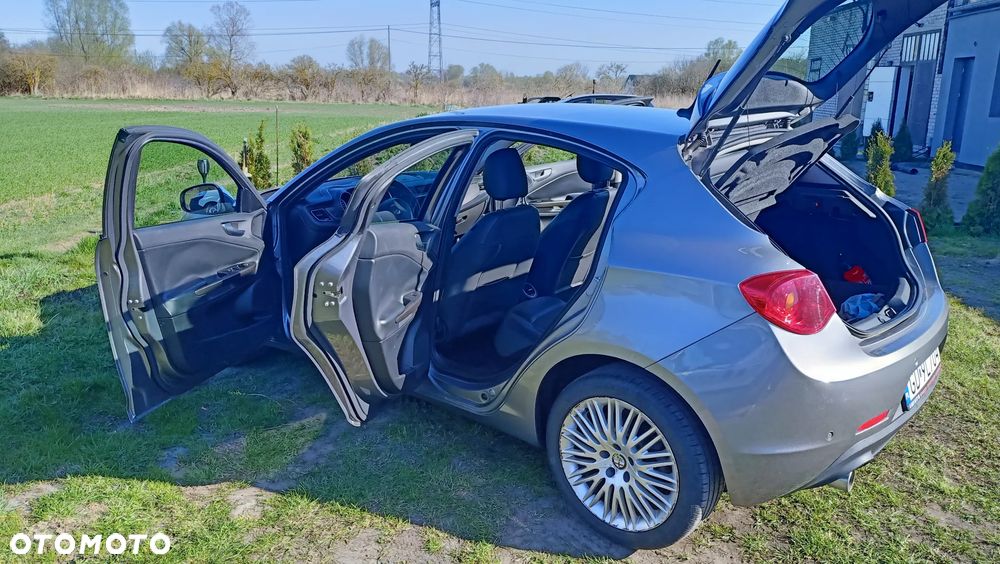 Alfa Romeo Giulietta 2.0 JTDM Exclusive TCT EU6 - 17