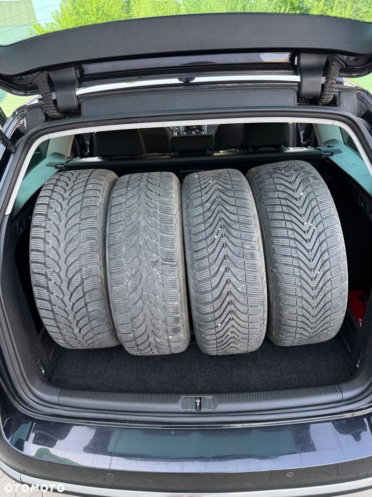 Volkswagen Passat 2.0 TDI Highline - 21