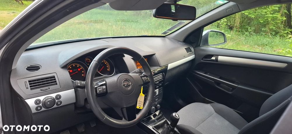Opel Astra 1.8 Edition 111 Jahre - 24