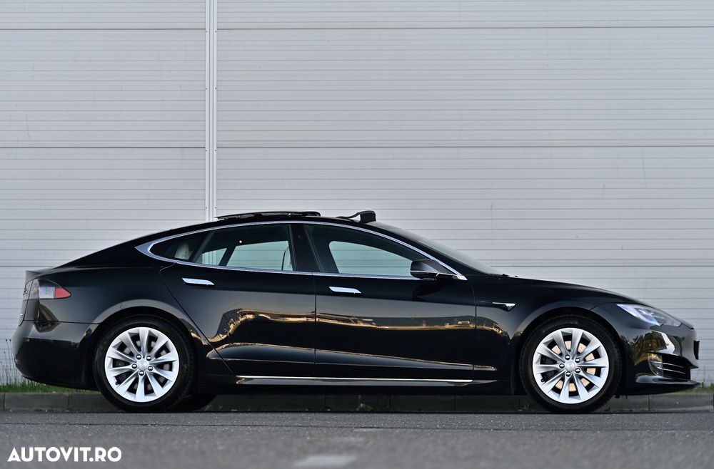 Tesla Model S - 14