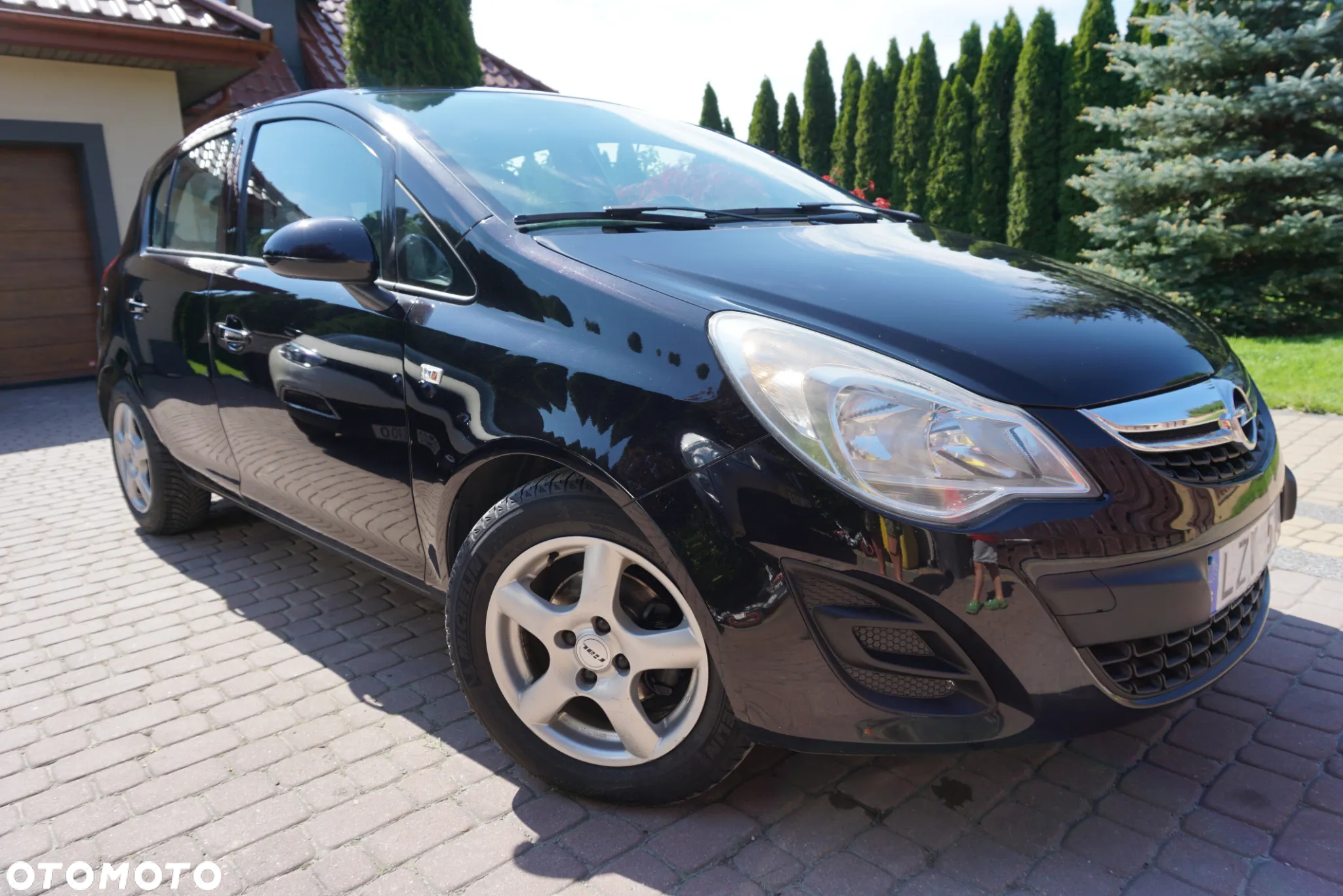 Opel Corsa 1.2 16V Essentia - 9