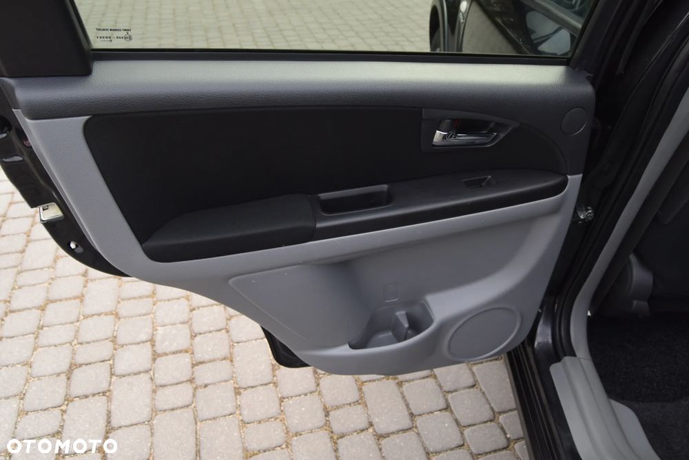 Suzuki SX4 2.0 DDiS Premium 4WD - 28