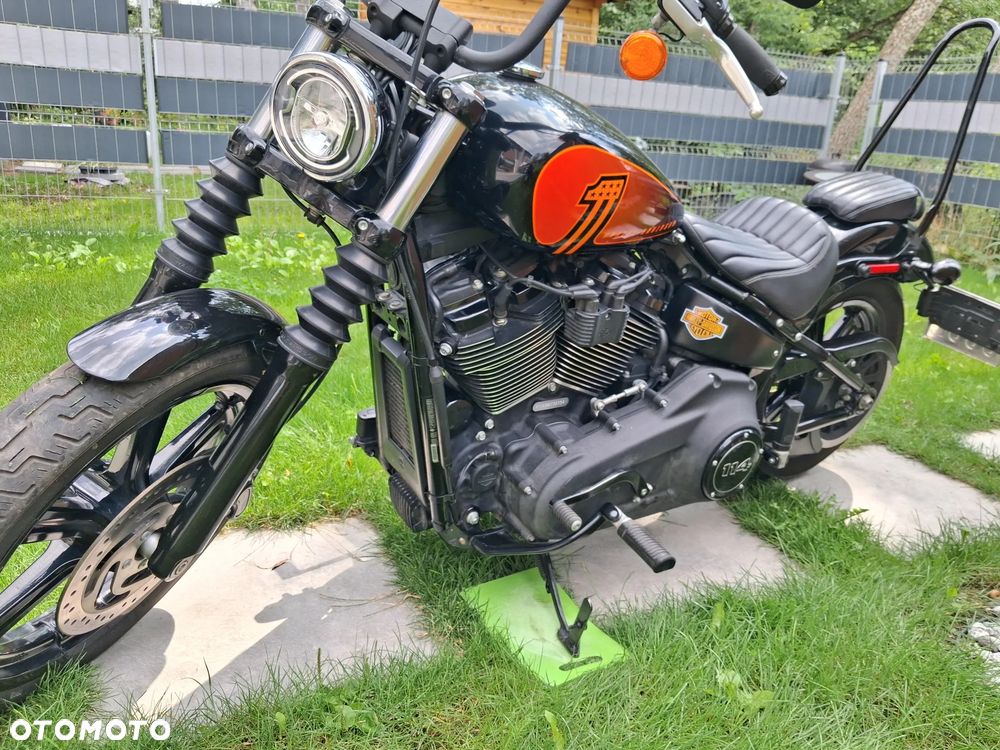 Harley-Davidson Dyna Street Bob - 5