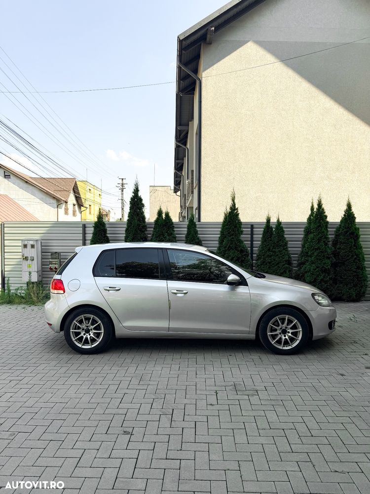 Volkswagen Golf 1.6 TDI DPF Trendline - 5