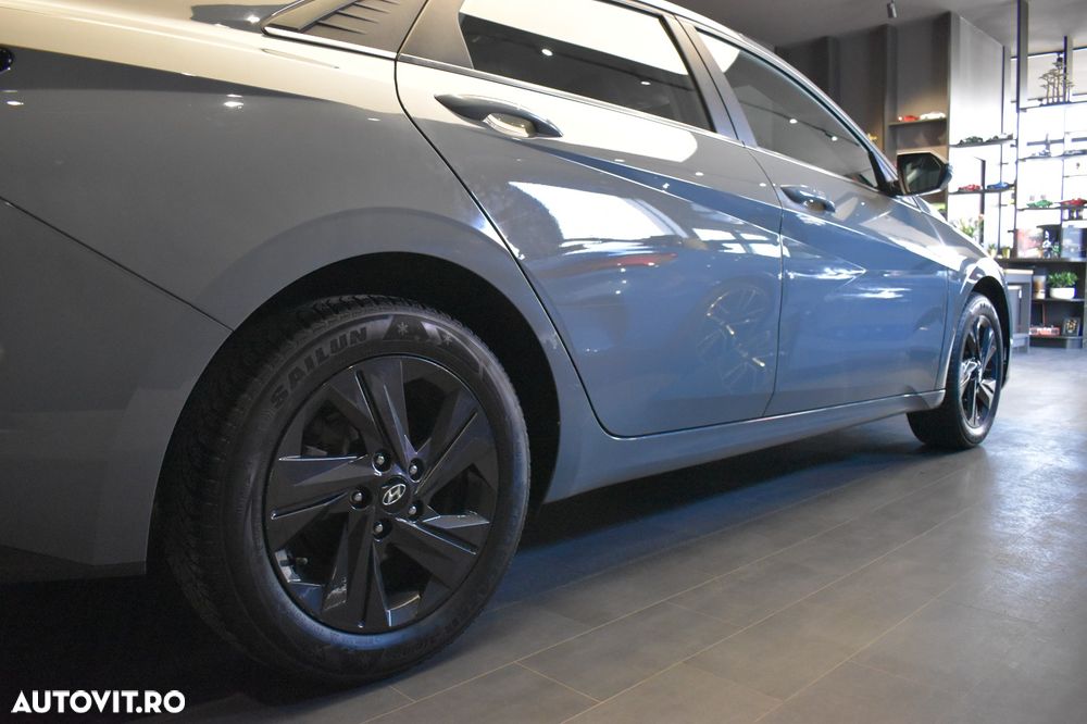 Hyundai Elantra 1.6 l 123 CP CVT Comfort - 12