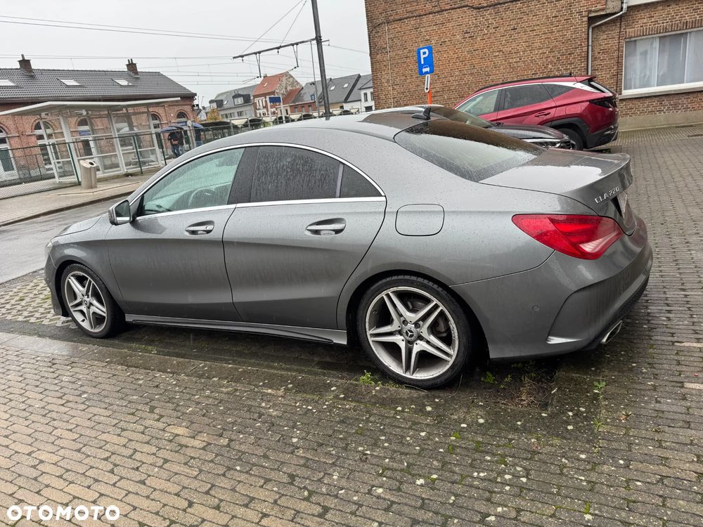 Mercedes-Benz CLA 220 CDI 7G-DCT AMG Line - 3
