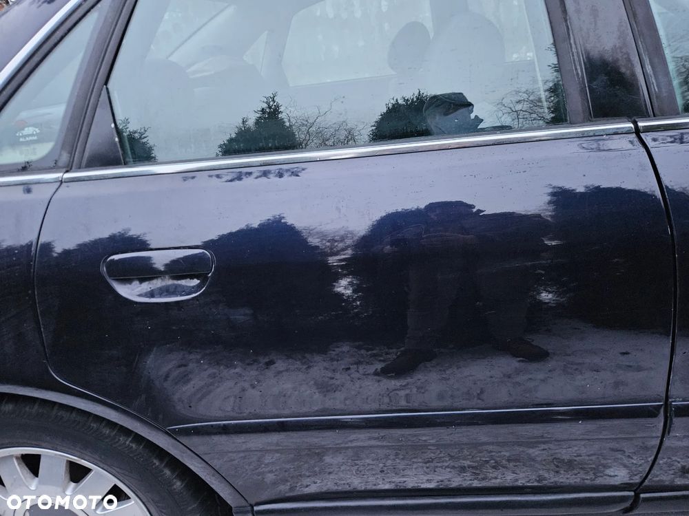 Audi A4 B5 lift drzwi tył tylne  lewe   LZ5L - 4