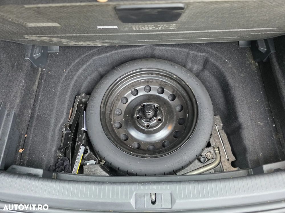 Volkswagen Golf - 16