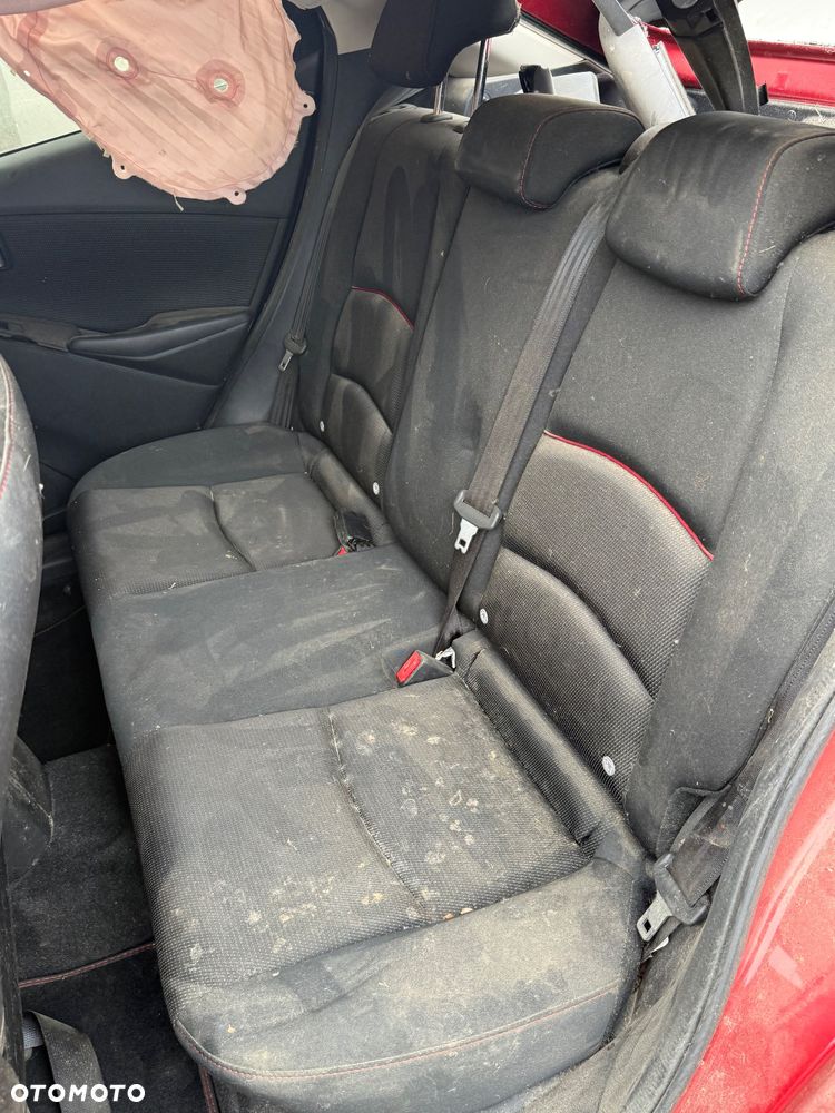 Mazda 2 - 8