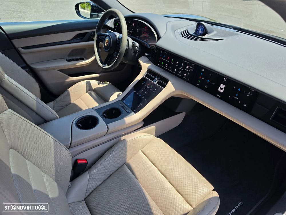 Porsche Taycan 4S Bateria Performance Plus - 16