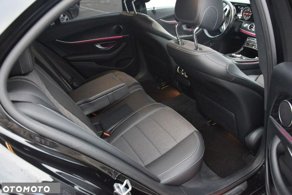 Mercedes-Benz Klasa E 200 d T 9G-TRONIC AMG Line - 18