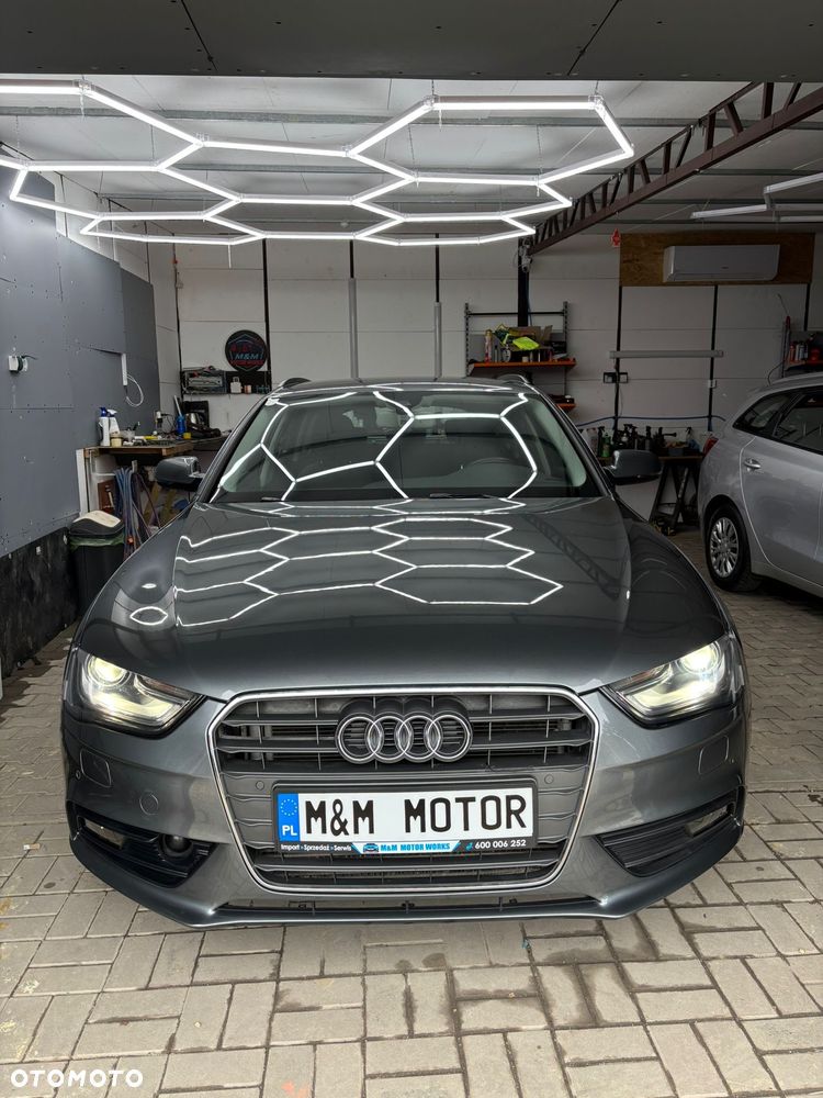 Audi A4 Avant 2.0 TDI DPF clean diesel multitronic S line Sportpaket - 3