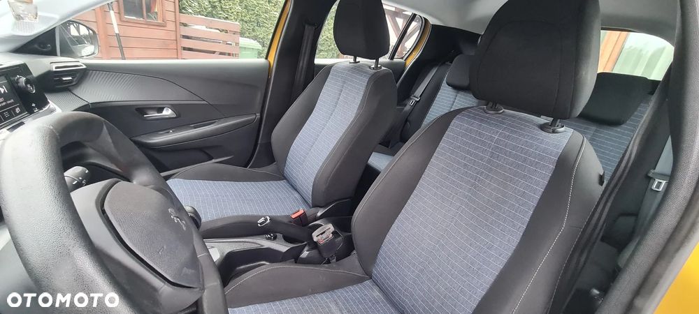 Peugeot 208 - 14