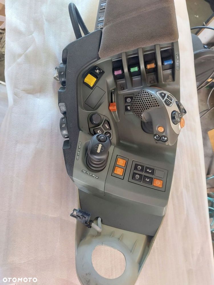 PODŁOKIETNIK WIELOFUNKCYJNY JOYSTICK 21516081 CLAAS AXION 950