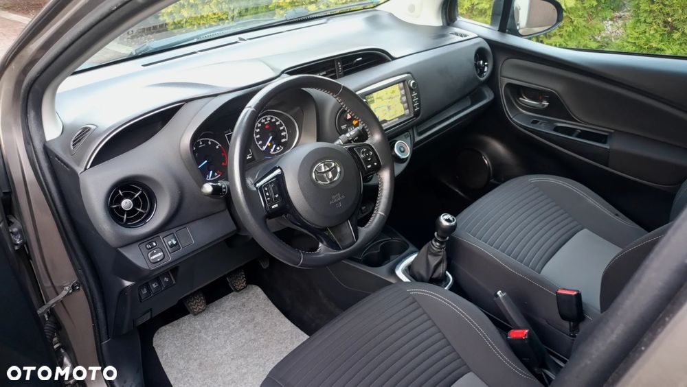 Toyota Yaris 1.5 Active - 13