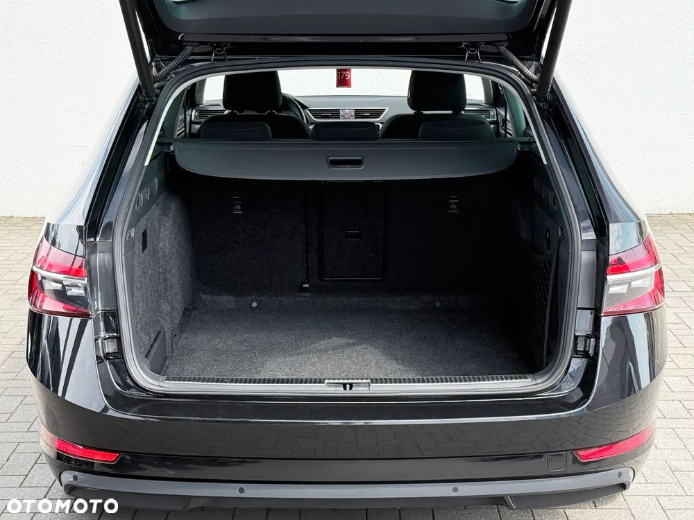 Skoda Superb 2.0 TDI SCR 4x4 Style DSG - 16
