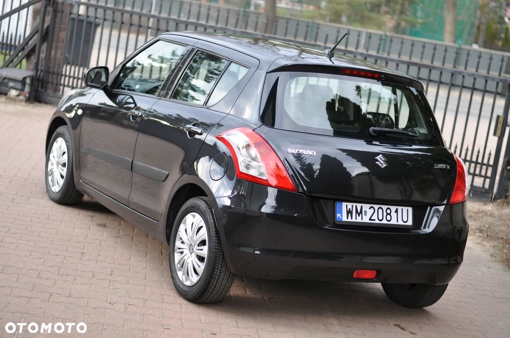 Suzuki Swift - 4