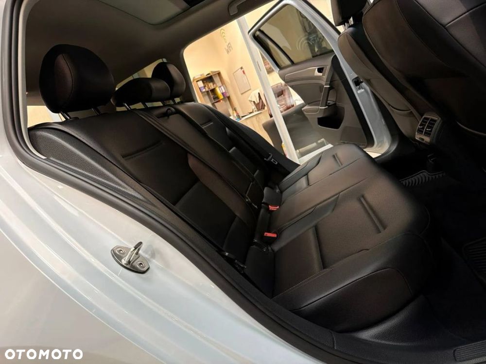 Volkswagen Golf 2.0 TSI OPF 4Motion DSG R-Line - 36