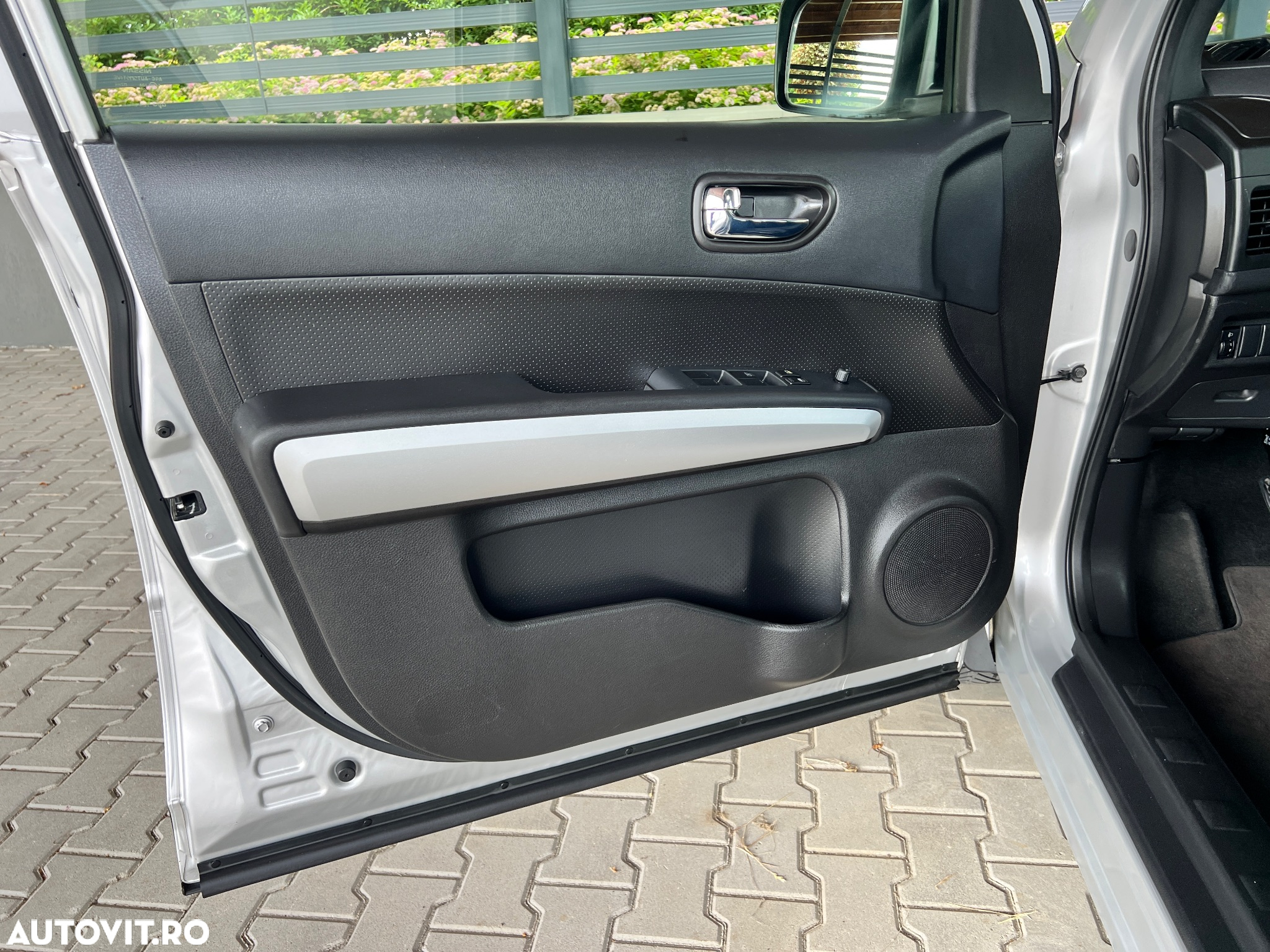 Nissan X-Trail 2.0 dCi 4x4 DPF LE - 25