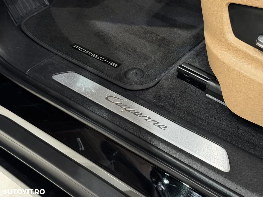 Porsche Cayenne Coupe - 33