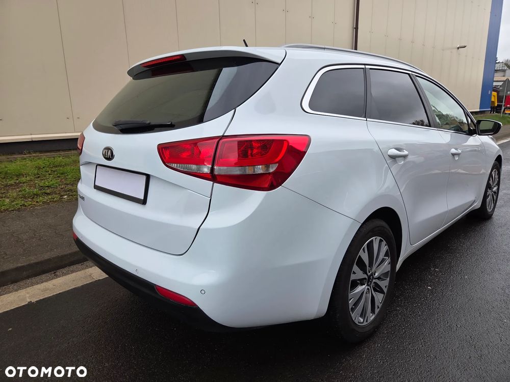 Kia Ceed 1.6 GDI Dream Team Edition - 7