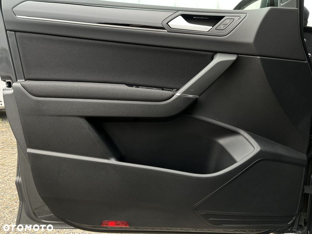 Volkswagen Touran - 13