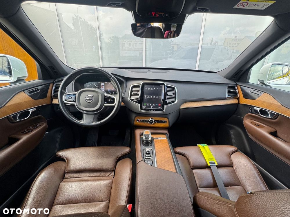 Volvo XC 90 - 23