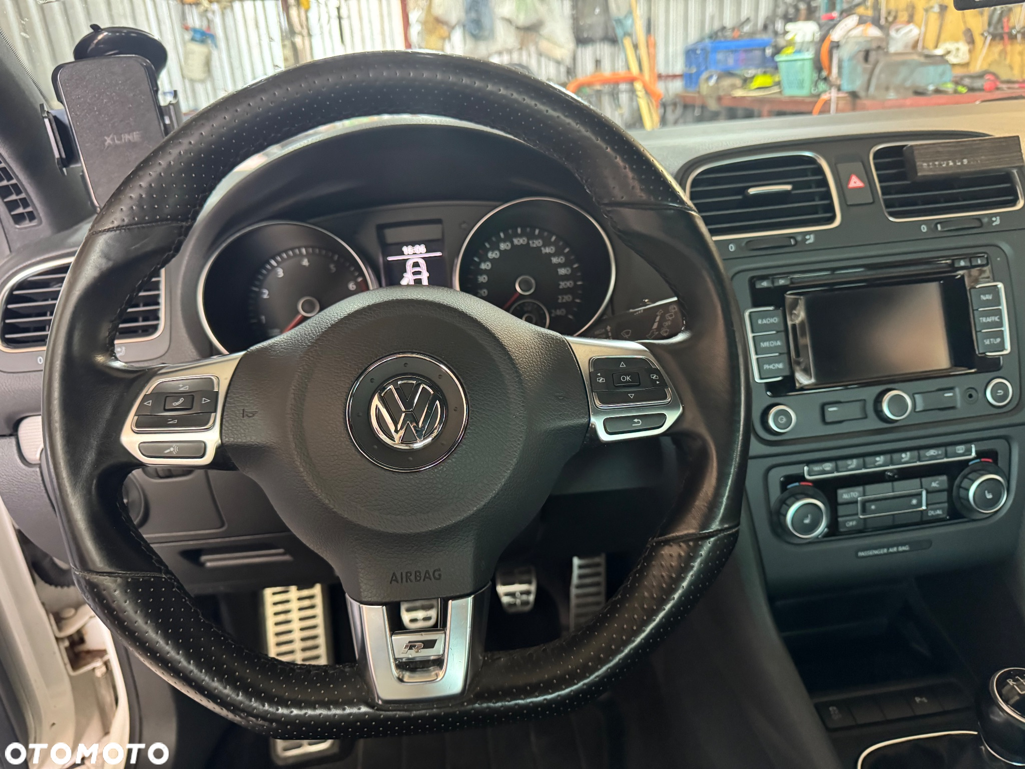 Volkswagen Golf - 12