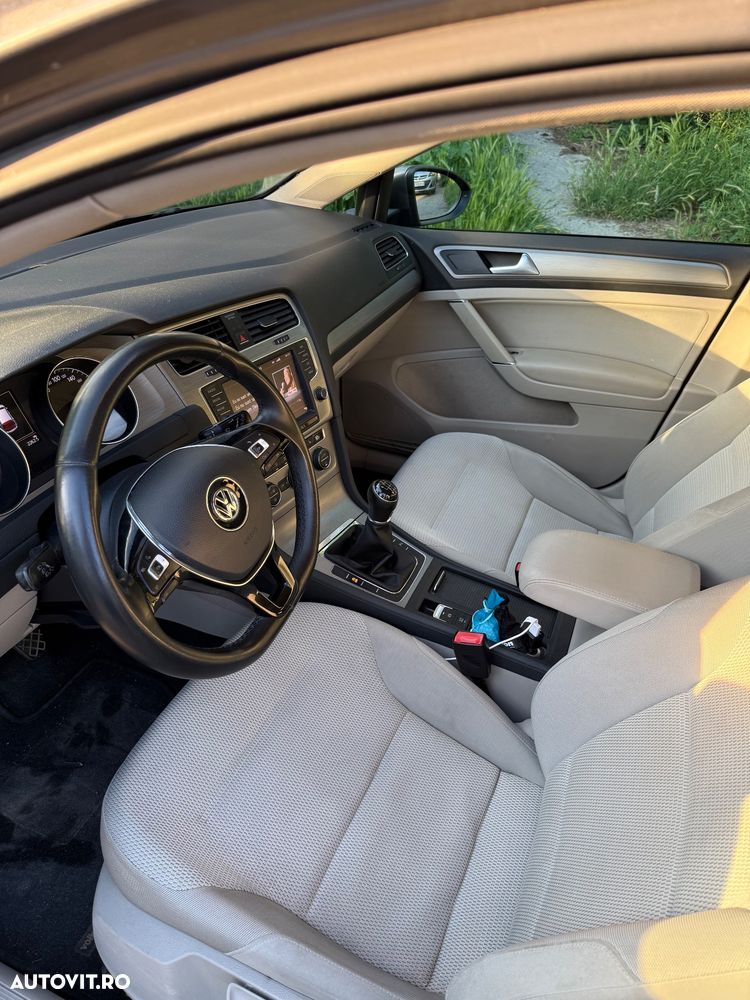 Volkswagen Golf - 4
