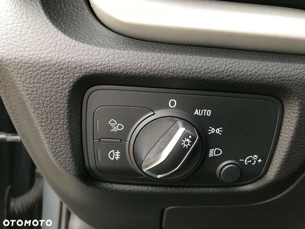 Audi A3 Limousine 30 TFSI S tronic design - 7