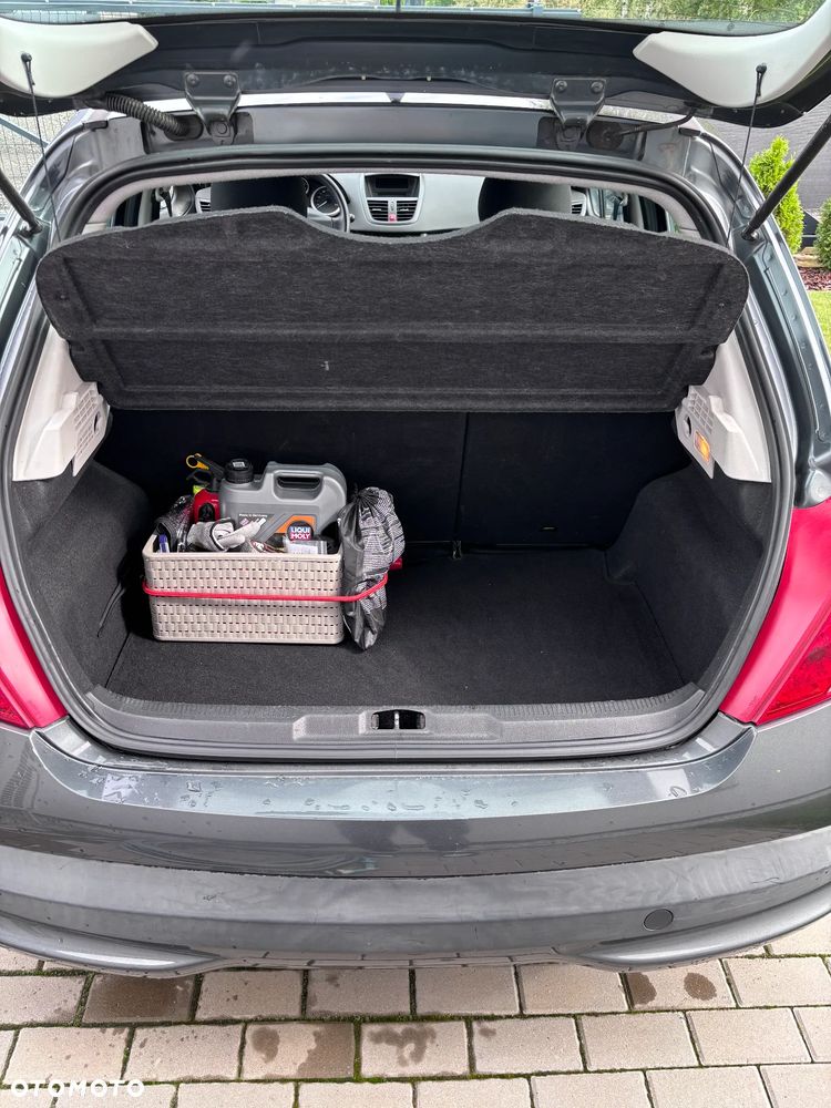 Peugeot 207 - 12
