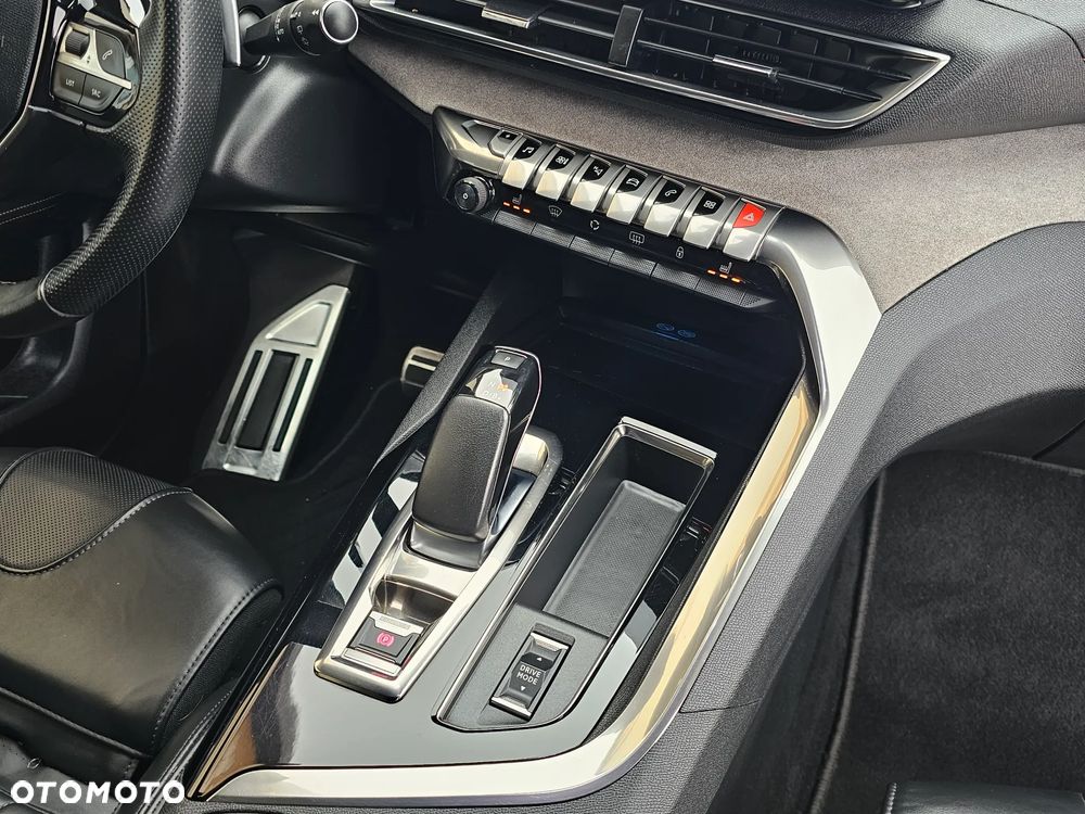 Peugeot 3008 1.6 PureTech Hybrid PHEV Allure Pack S&S EAT8 - 35