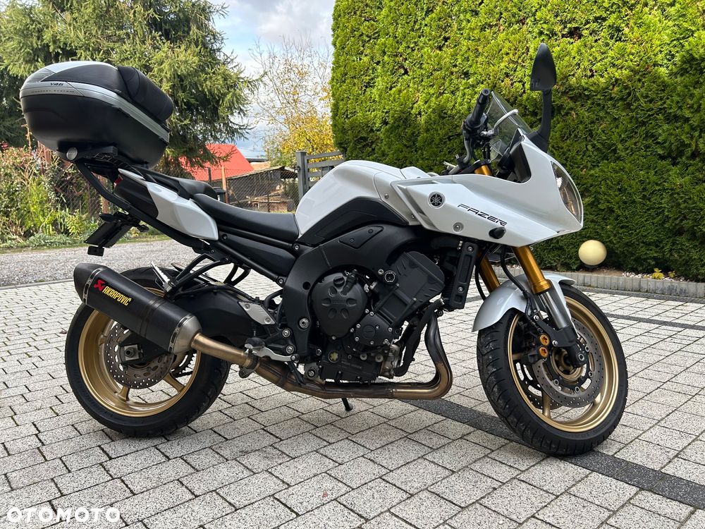 Yamaha FZ8 - 16