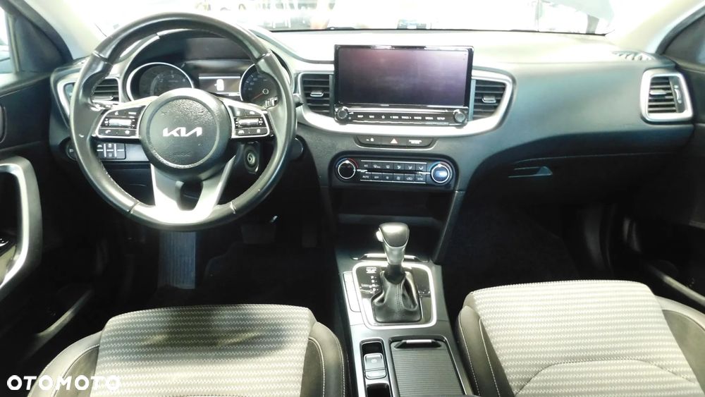 Kia Ceed 1.6 CRDi SCR L Business Line DCT - 23