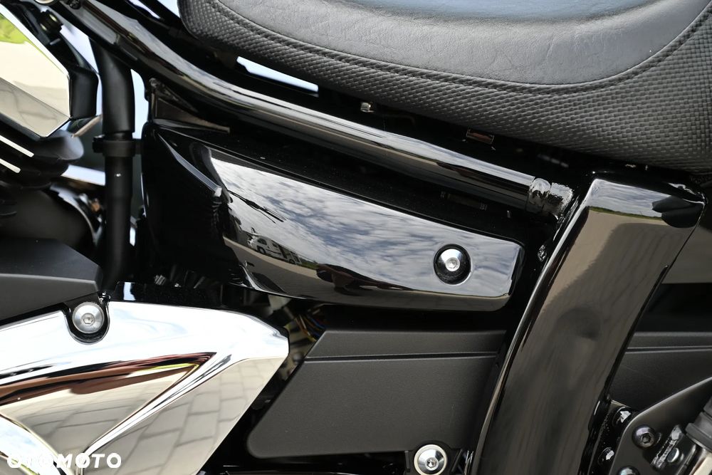 Yamaha XVS - 11