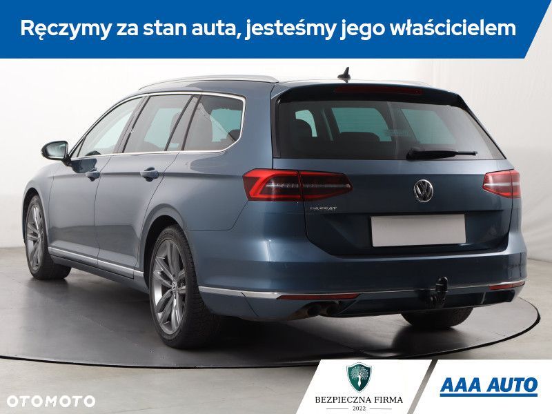 Volkswagen Passat - 5