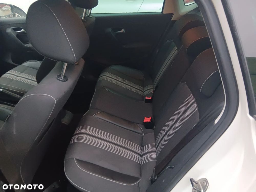 Volkswagen Polo 1.6 TDI MATCH - 6